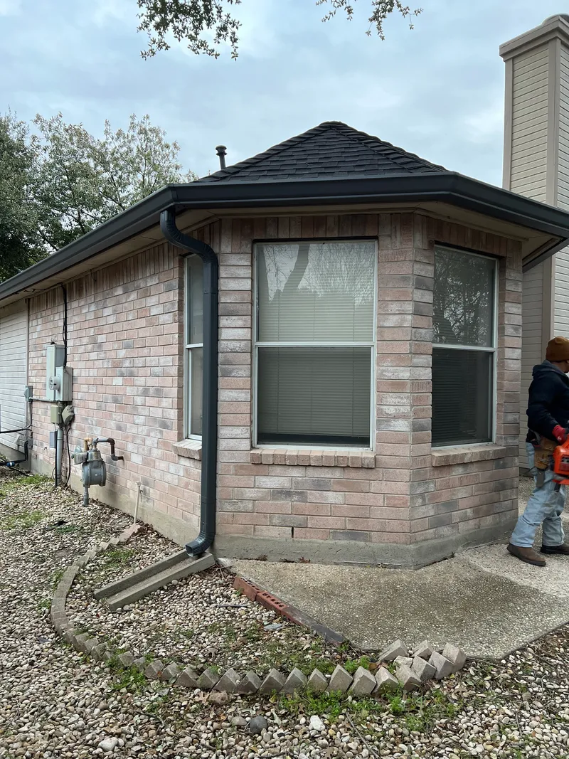 New seamless gutters on Texas home